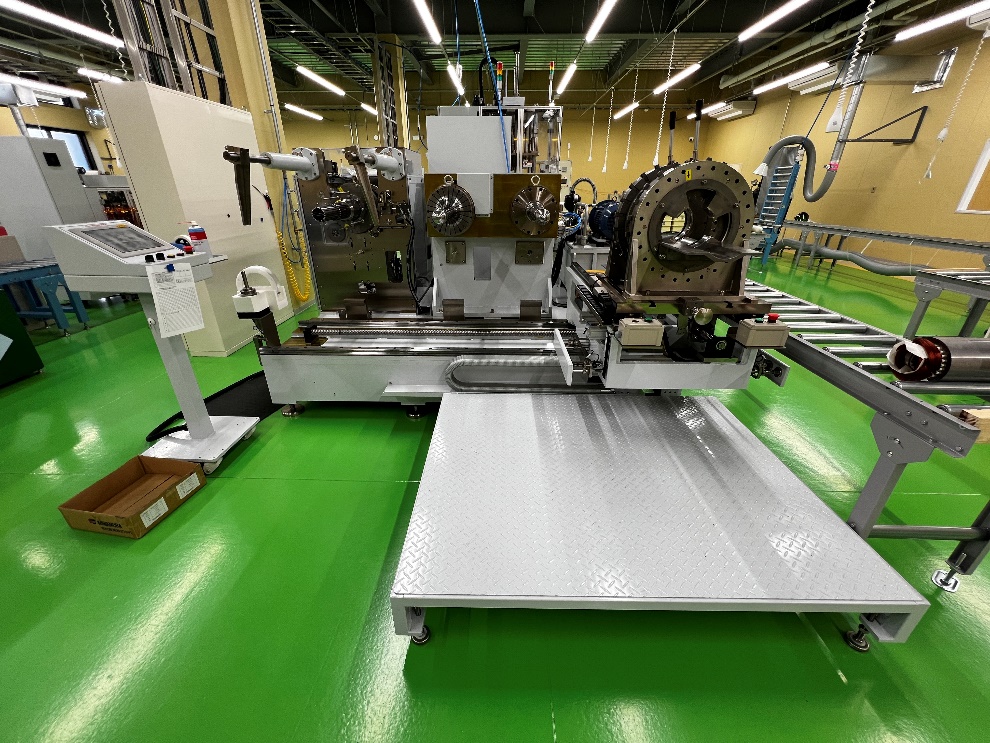 大型自動コイル挿入複合機
(φ150~φ250)